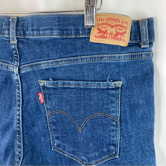 LEVI Strauss & Co Bermuda Shorts size 33 - Picture 3 of 11